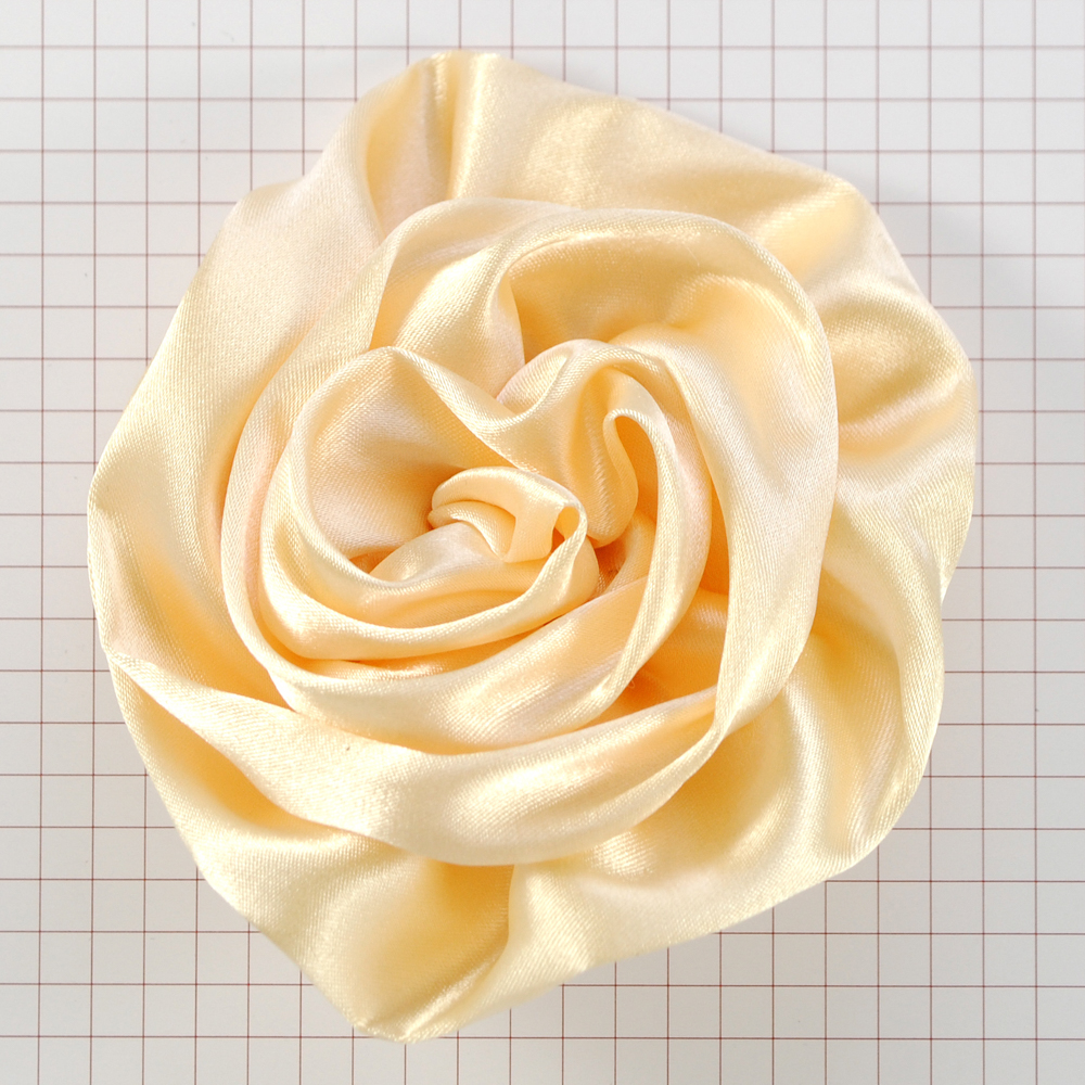 Брошь декор Роза атласная 8см, кремовый, шт. Броши