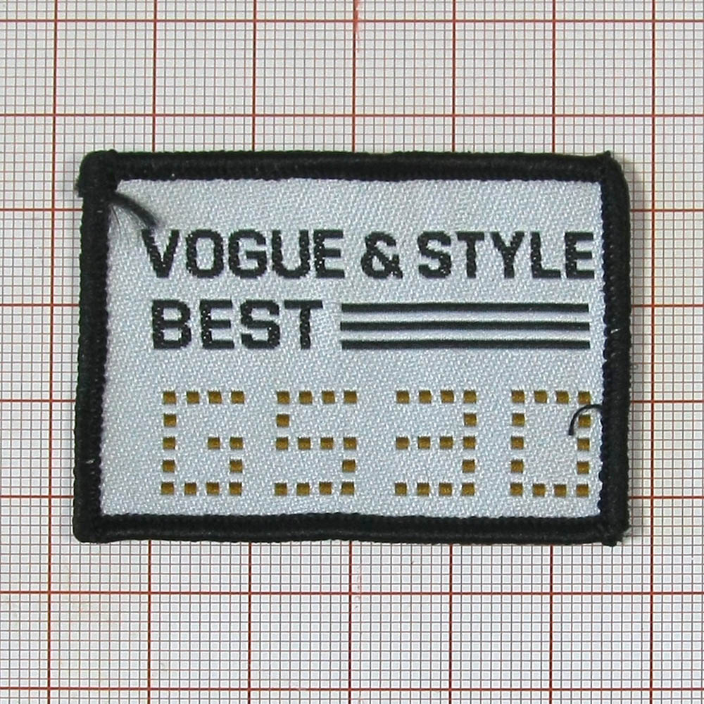 Нашивка тканевая G530 Vogue 5,5*4,0см, молочный, черный, золотая краска, шт. Нашивка Вышивка