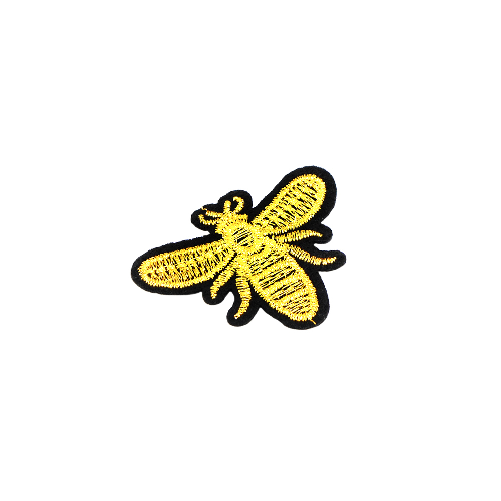 Аппликация клеевая вышитая Муха черно-золотая 5,5*4,5см черный, золото, шт. Аппликации клеевые Вышивка