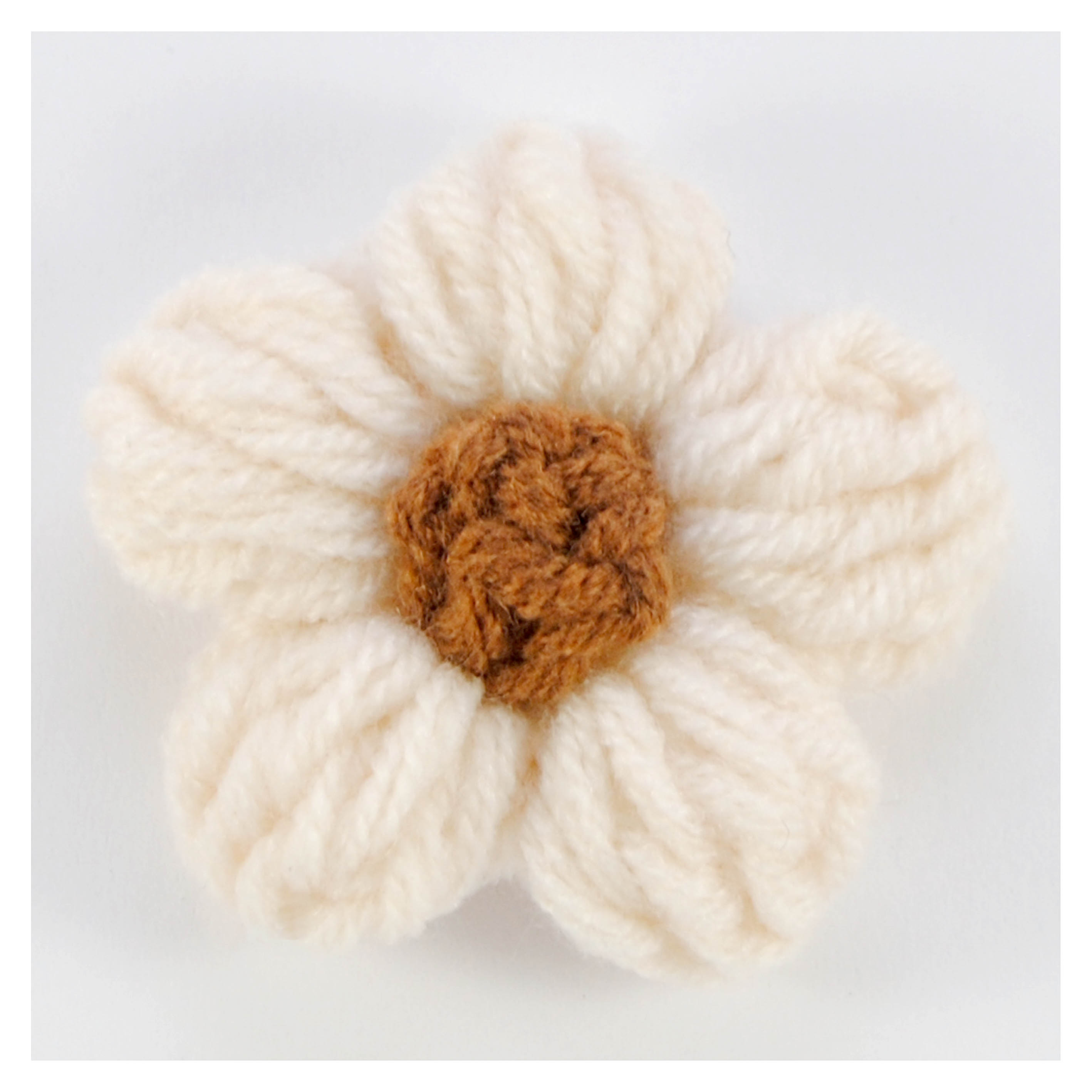 Аппликация тк. приш. дет. цветок вязаный 4*4см, крем., корич., шт. Аппликации Пришивные Кружевные Вязаные