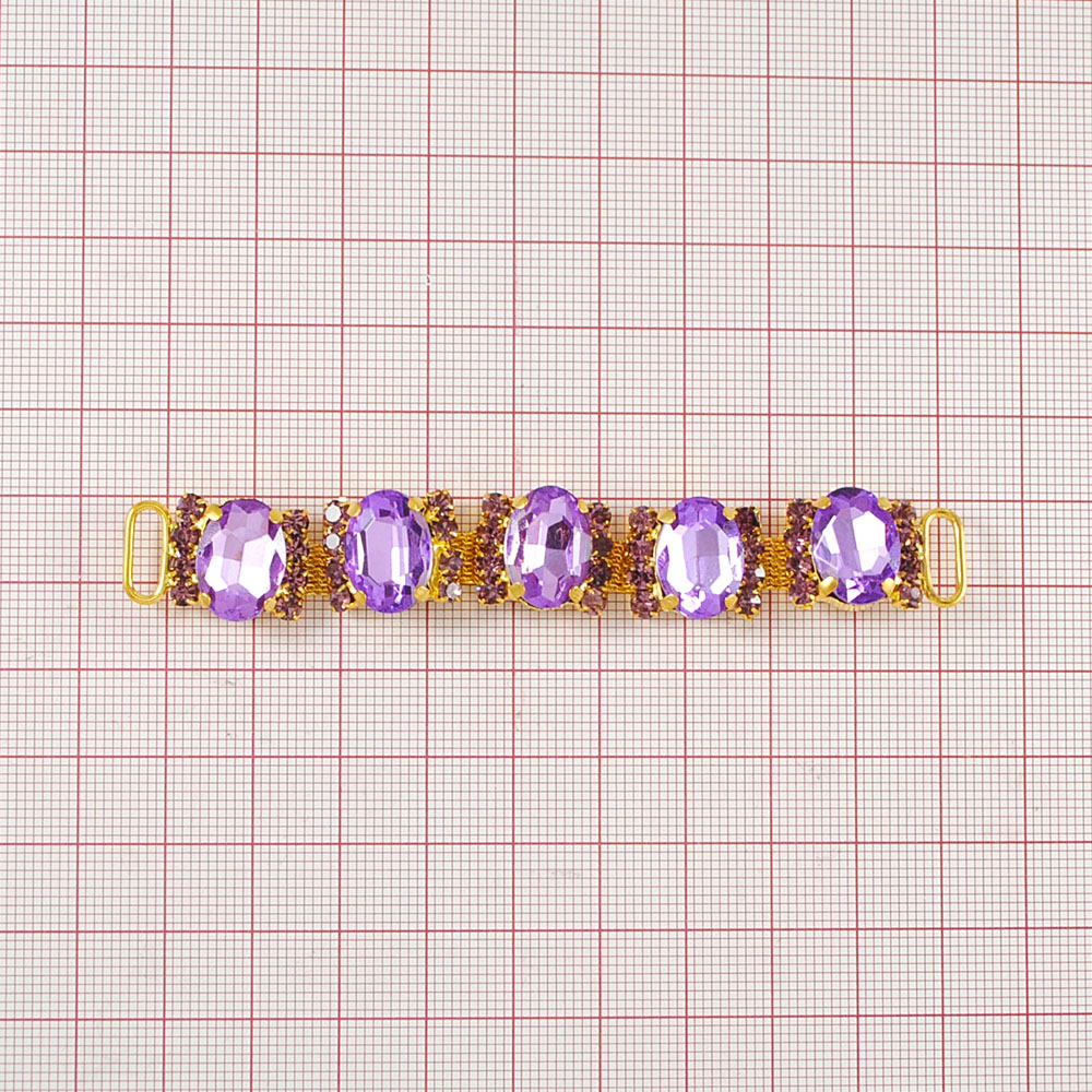 Укр.стекл.  9901 перетяж. 9,5*1,2см GOLD (овал), 8 мелк.СИРЕНЕВ.камни, 5 крупн.т-сиренев.овал.камня. Перетяжка металл со стразами