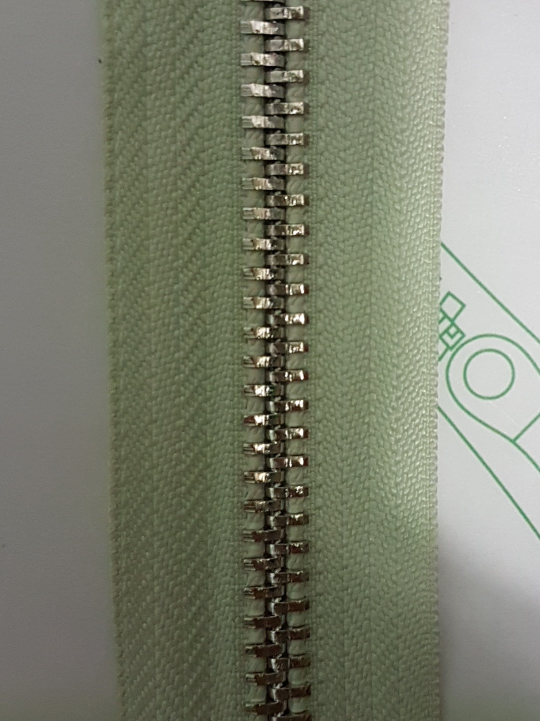 Змейка металлическая №5 85см, О/Е, Nickel и кремовая ткань, шт. Змейка Металл