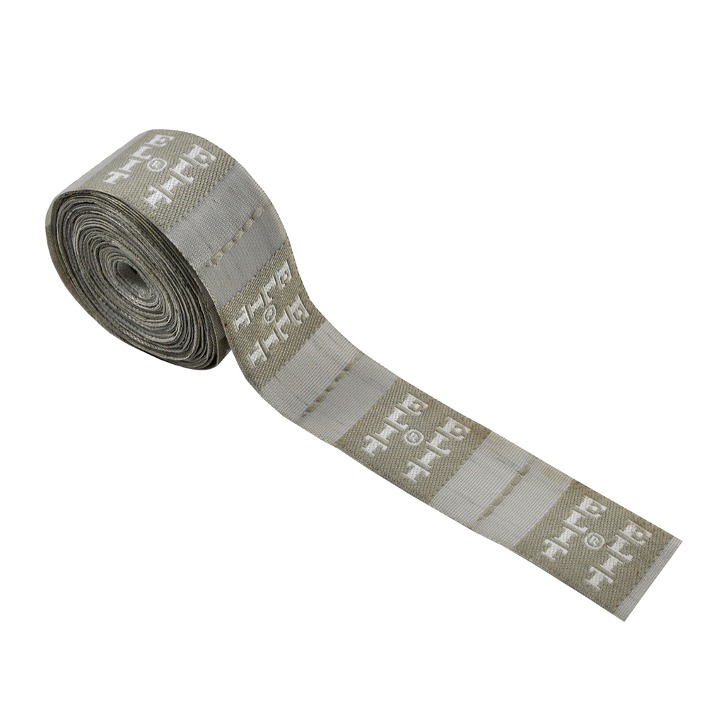 Этикетка тканевая вышитая Elit /флажок/ серая 1,8см. Вышивка / этикетка тканевая