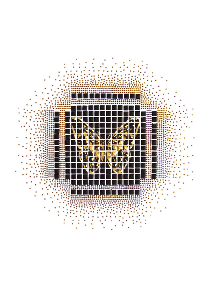 Термоаппликация из страз Бабочка кубики стразы 26*27см золотые и черно-матовые камни, шт. Термоаппликации Рисунки из страз