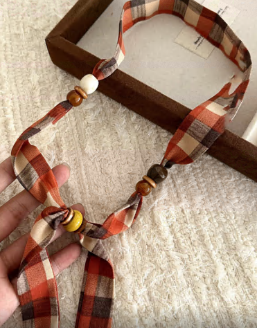 Украшение на шею с подвеской (платок клетка), 90см, красный, белый, серый, шт. Украшения