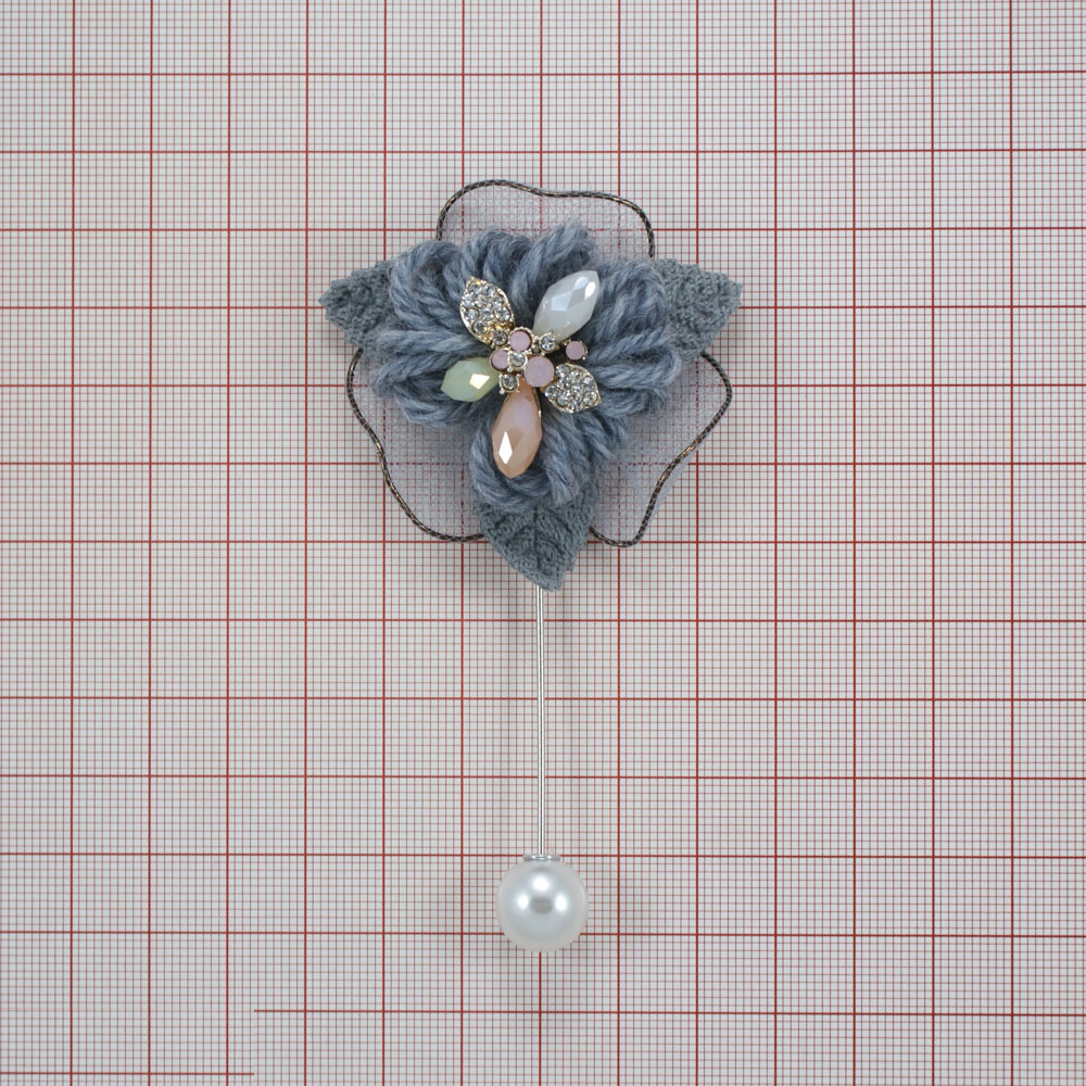 Булавка Роза с камнями никель, серый, камни светло-зеленые, светло-коричневые, белые, белый жемчуг. Булавки