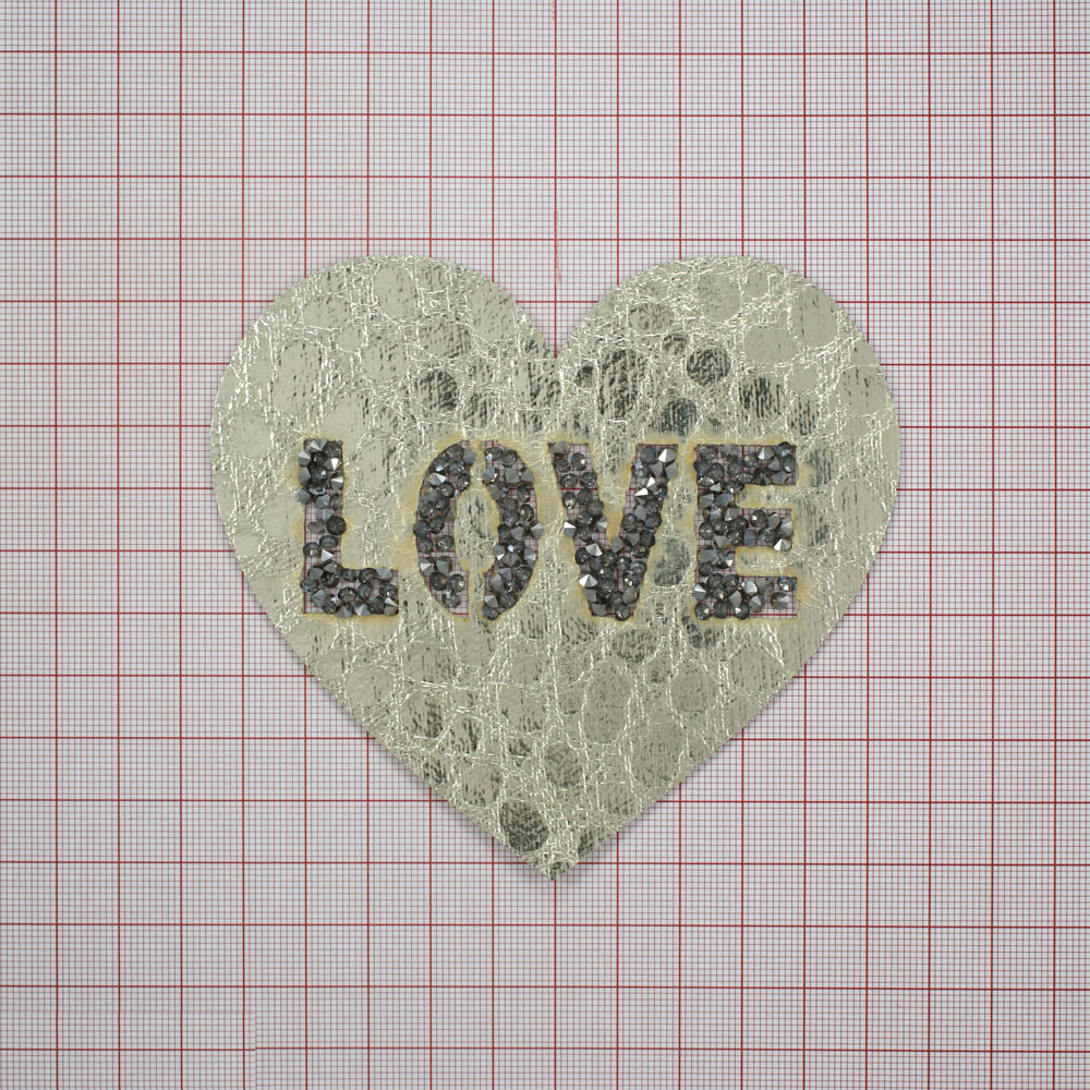 Аппликация клеевая кожзам Love в сердце 10*11см золотой, серые камни, шт. Аппликации клеевые Кожзам