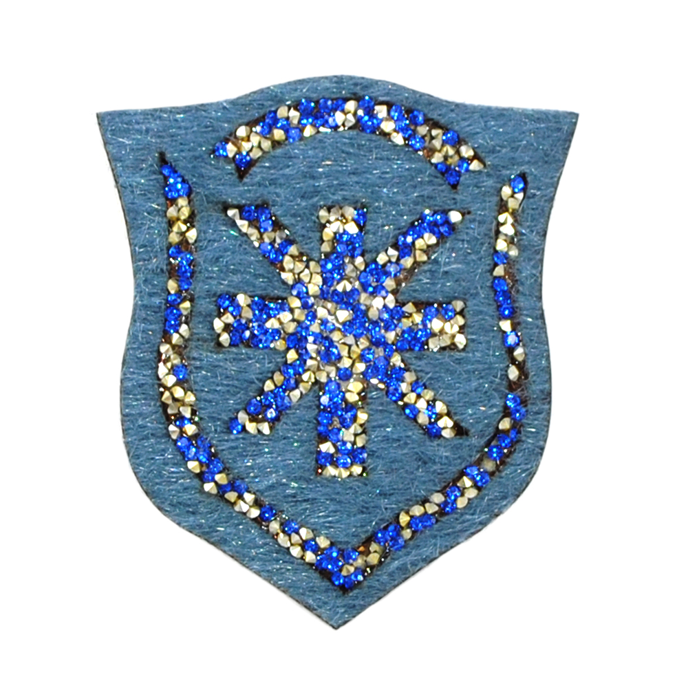 Аппликация клеевая войлок Герб-снежинка 7*8,3см серый, темно-синие камни, шт. Аппликации клеевые Тканевые