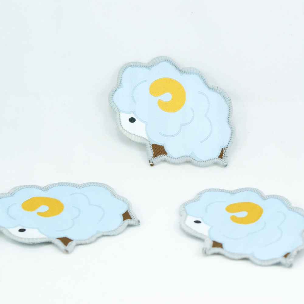 Нашивка тканевая Барашек 65х52мм, с оверлоком /atkisatin/, шт. Нашивка Детская
