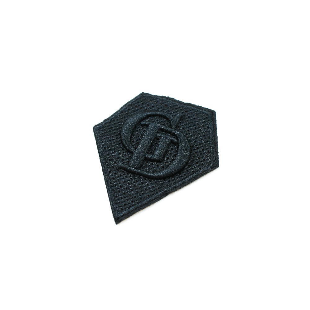 Нашивка тканевая GD 6,5*7см черный, вышитый лого, шт. Нашивка Вышивка