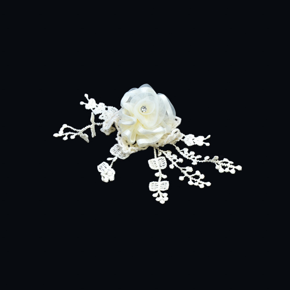 Аппликация декор №194 бежевый ЦВЕТОК-роза на кружеве, белый камень, 6*9см. Аппликация Декор