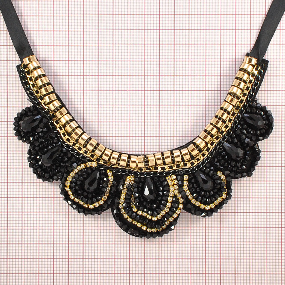 Воротник завязки Клеопатра черные камни, цепи GOLD, шт. Воротники