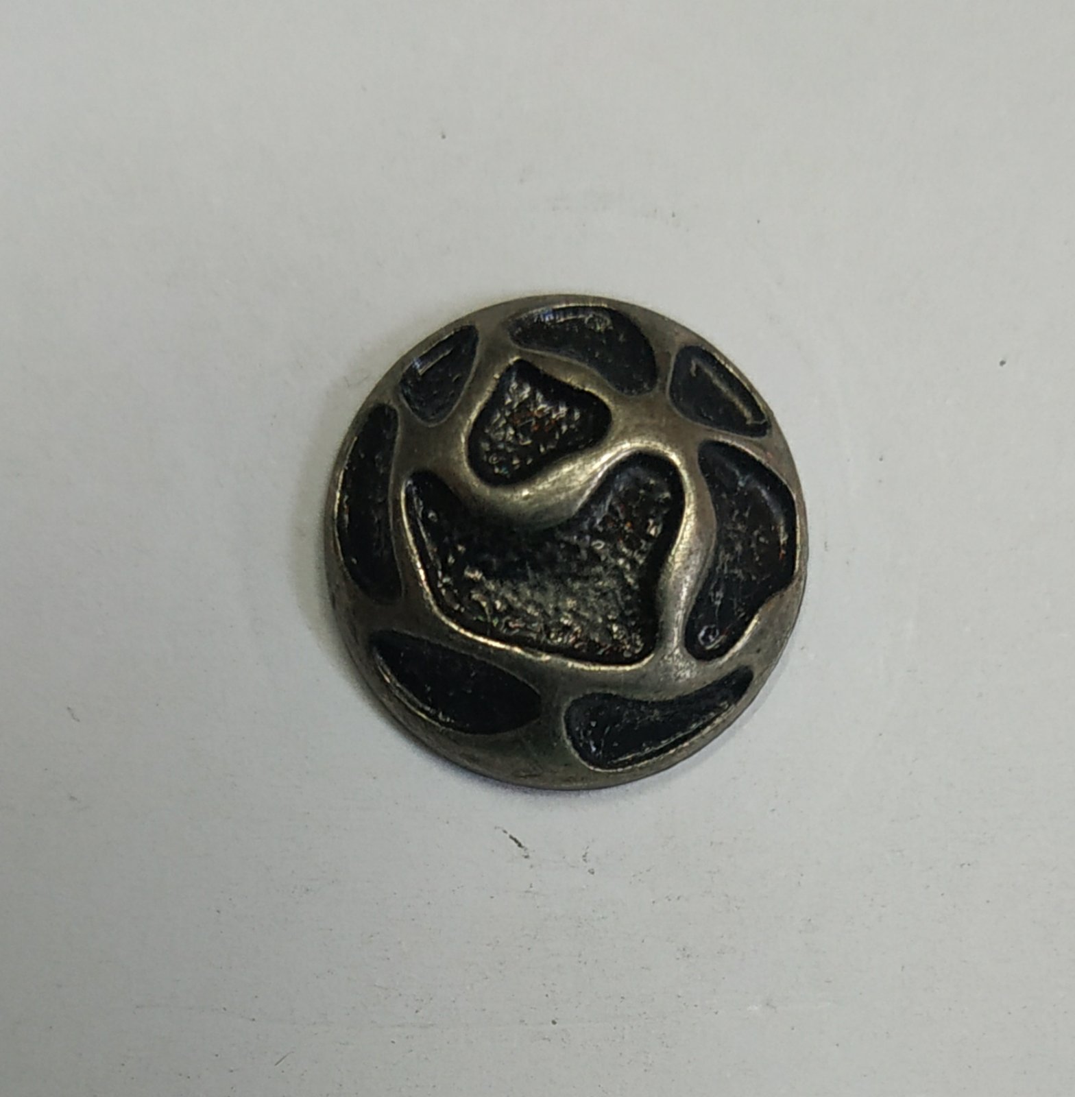 Пуговица TR-25-28 oxid 17мм. Пуговица металлизированная