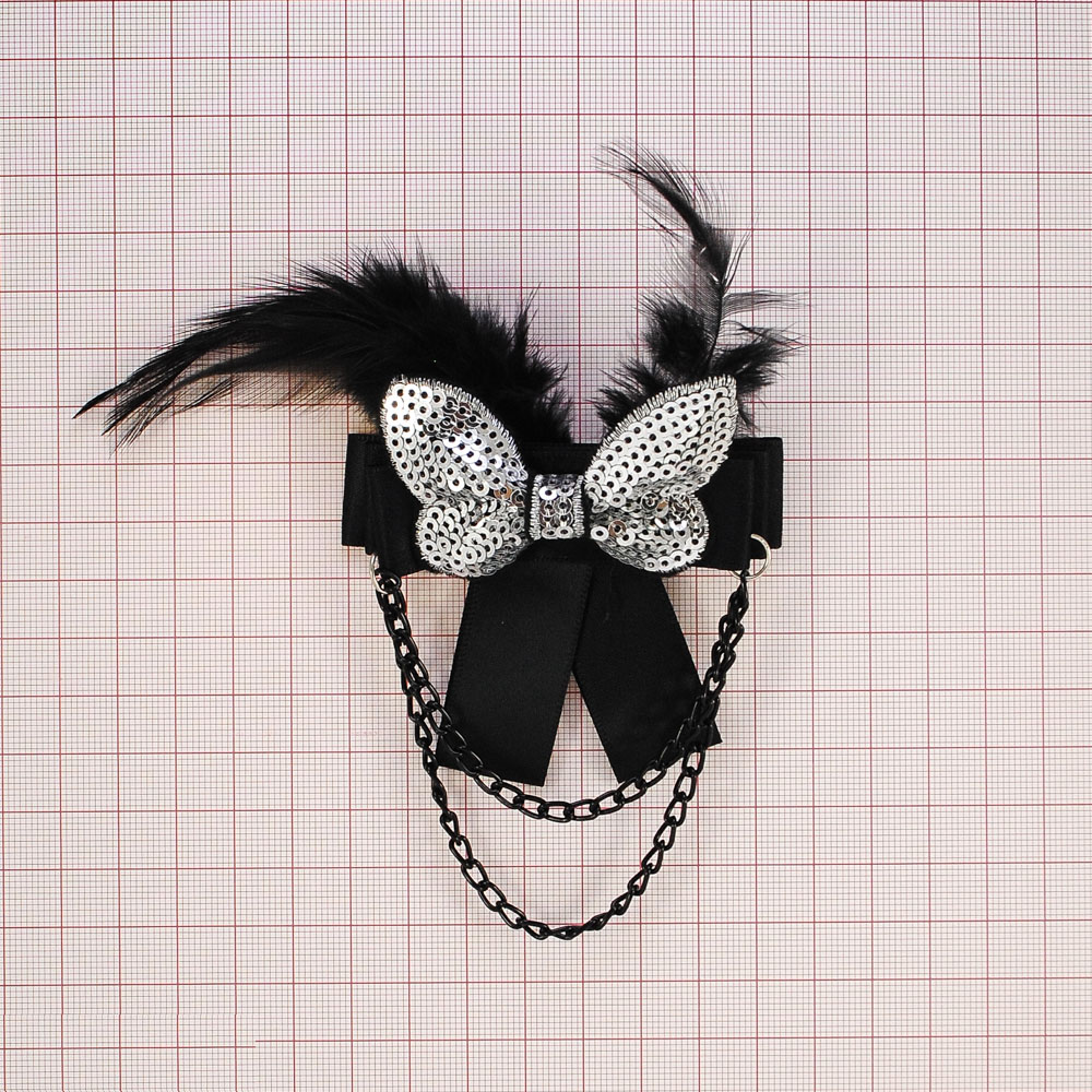 Брошь № 34 Бабочка-пайетки серебро, черное перо, шт. Броши