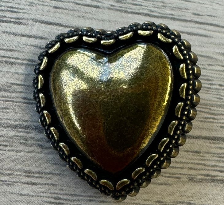 Пуговица металл Сердце, 20мм, черн, золото, шт. Пуговица Металл