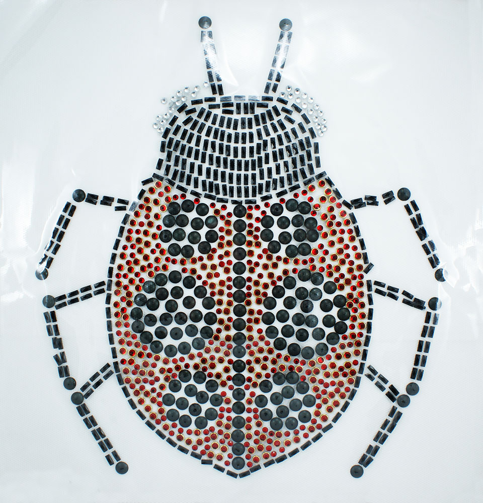 Термоаппликация из страз Божья коровка 28*24см, камни красный, белый, черно-матовый, темно-серый, шт. Аппликации клеевые Рисунки из страз