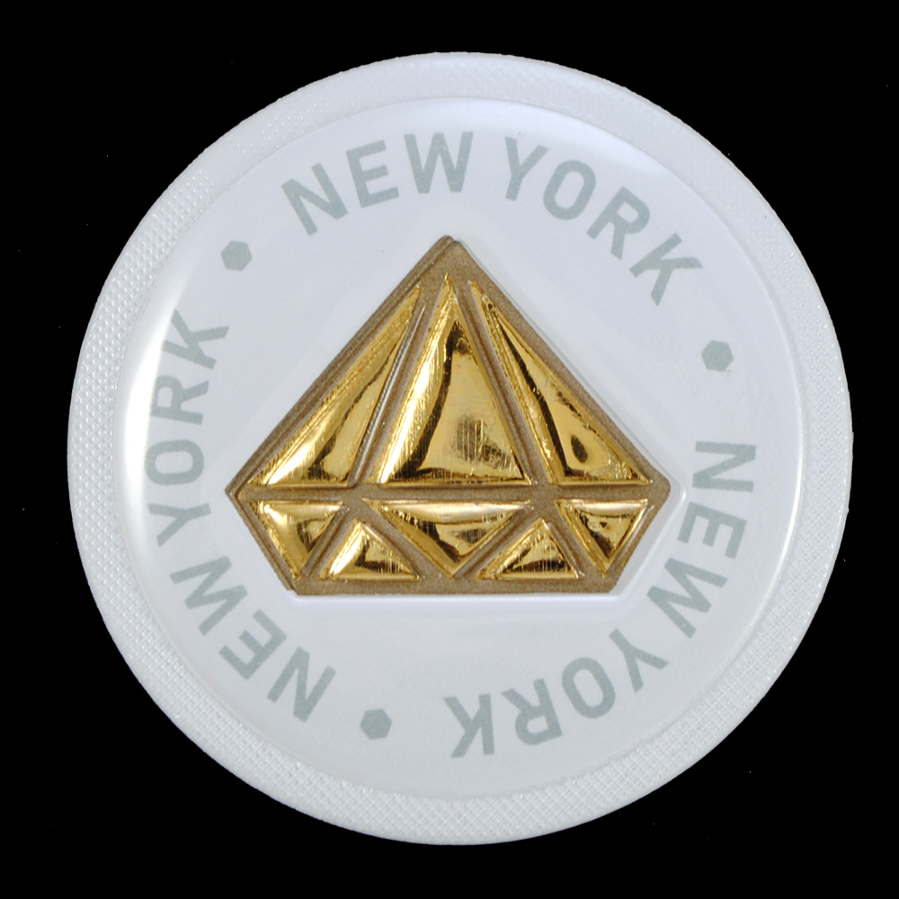 Лейба п/у New York 60мм, круглая, белая, лого золото, надпись серая, шт. Лейба Клеенка