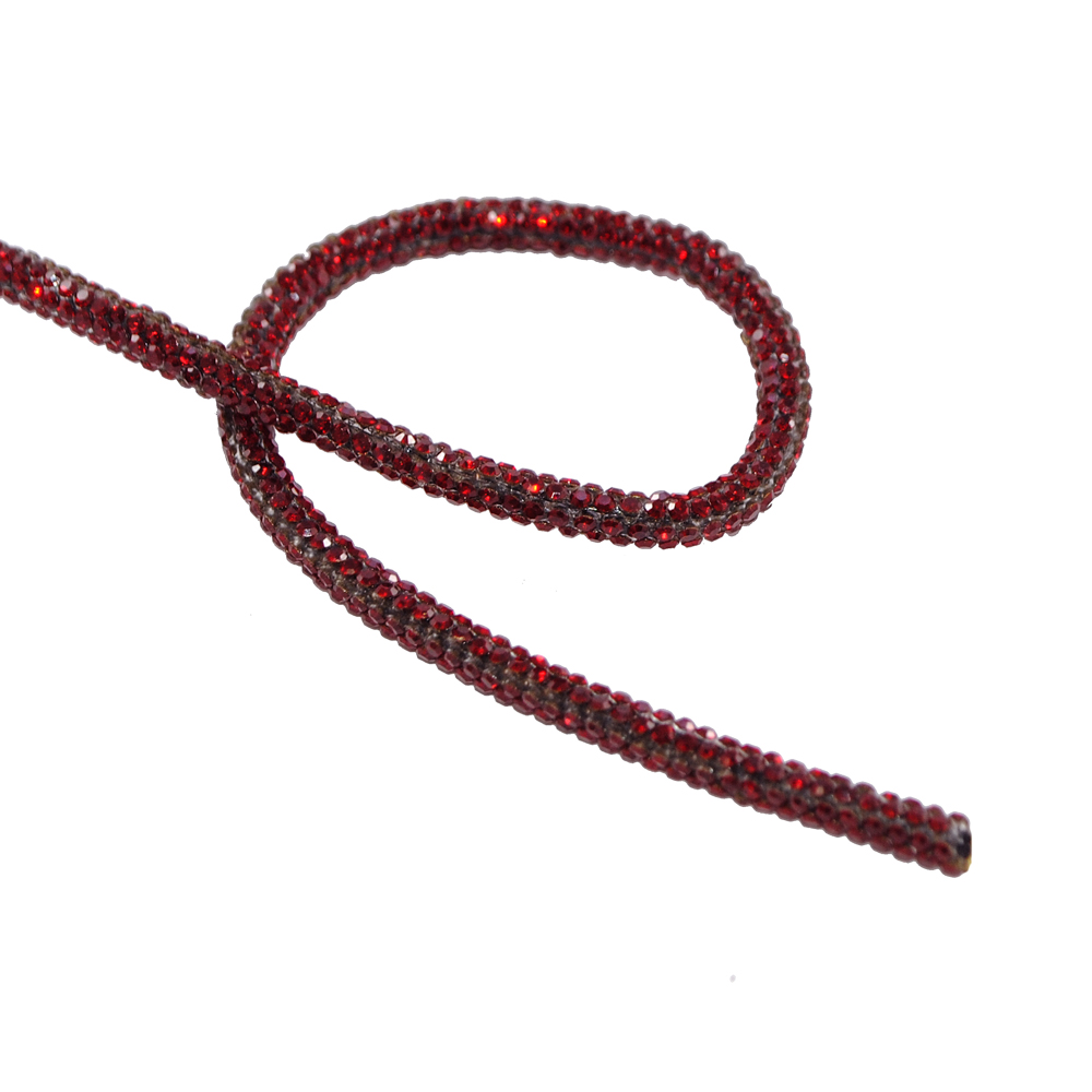 Шнур со стразами, SS5, 0,35см, красный, ярд. Тесьма из страз
