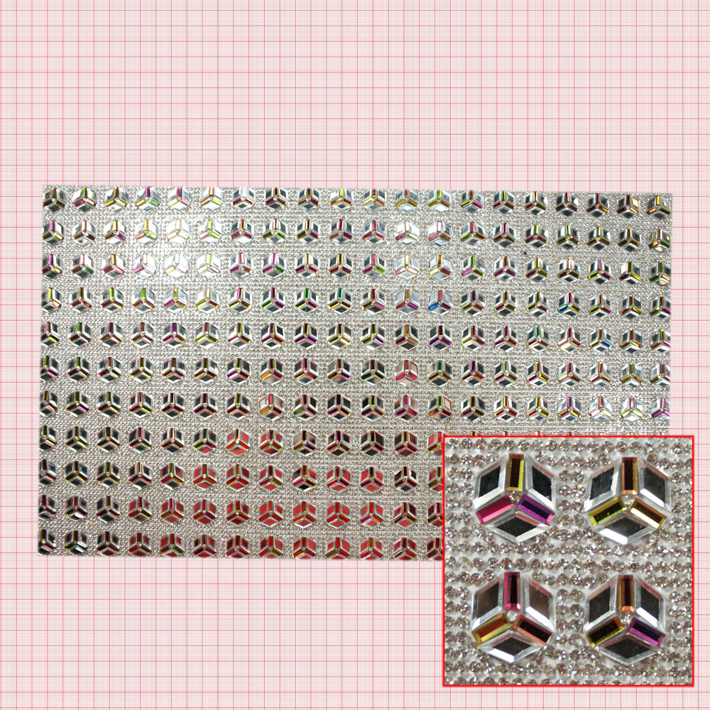 Стразы полотно клеевое белые камни, ромбы, прямоугольные 3*7мм белый хамелеон 40*24см, 1лист. Полотна из страз