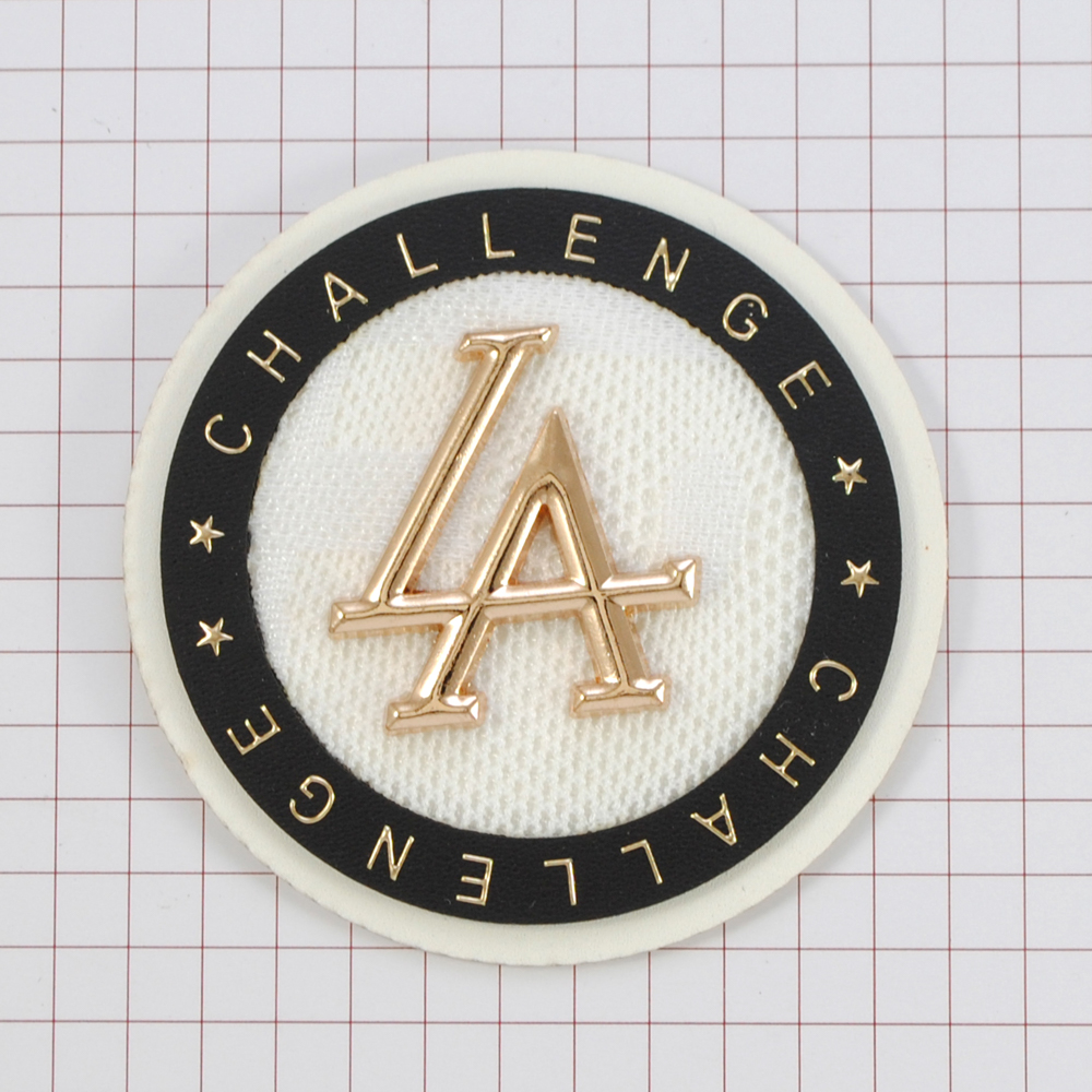 Лейба кожзам с текстилем LA Challenge 57мм, круглая, белая с черным + мет. и надпись золото, шт. Лейба Кожзам