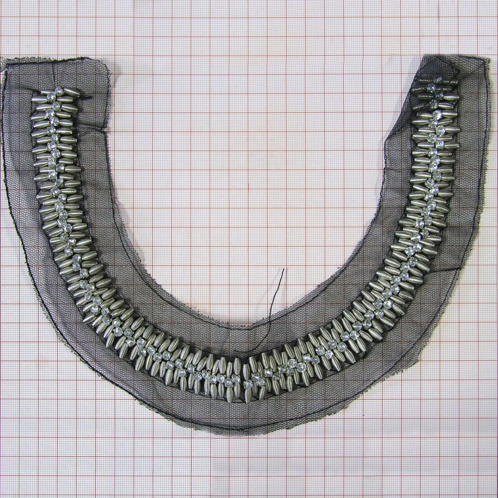 Воротник Шея черный, бисер пружинка металлик, белые камни, шт. Воротники