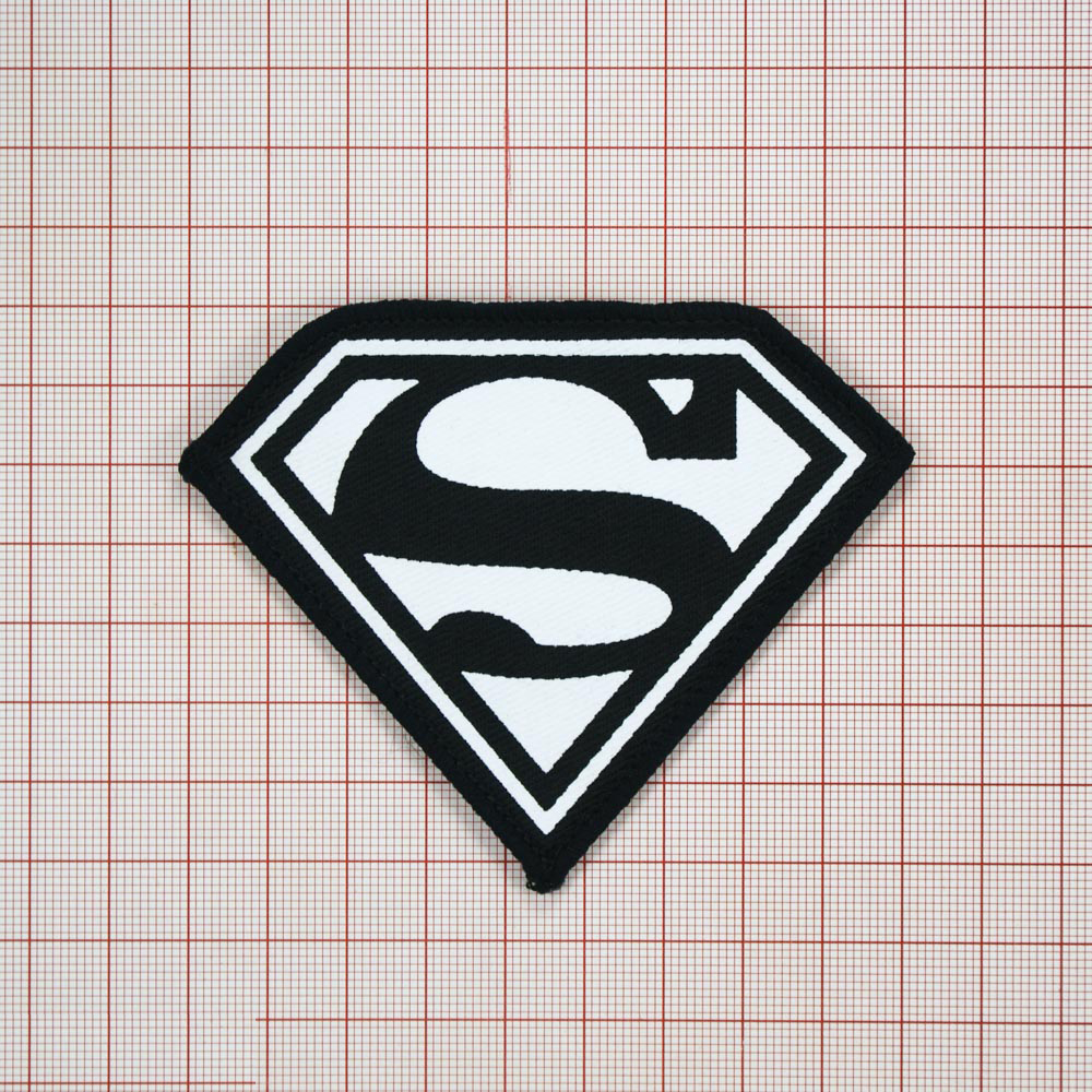 Нашивка тканевая Логотип Superman 7,5*9см белый, черный, шт. Нашивка Вышивка