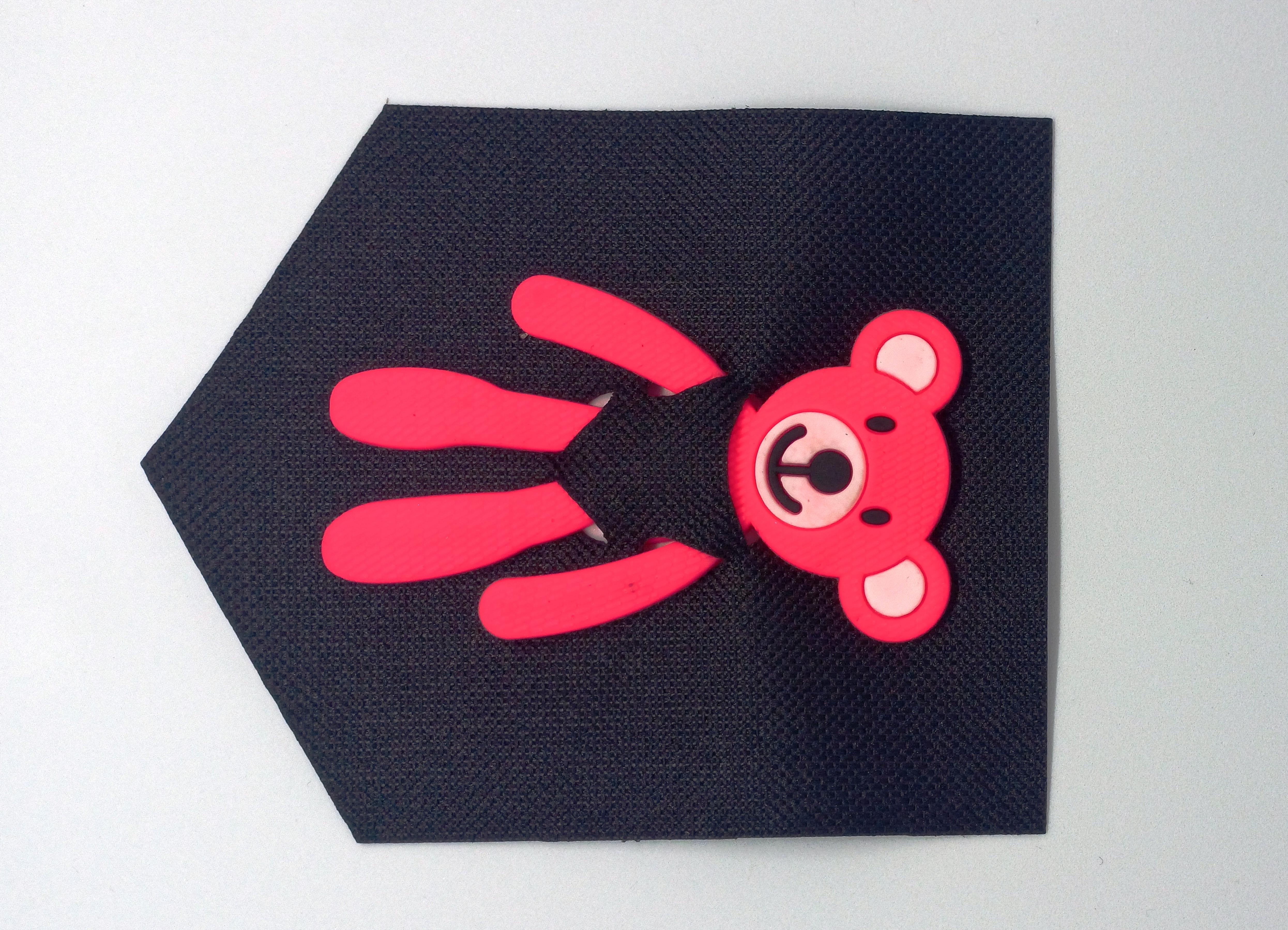 Лейба ткань и резина Мишка в кармане, 8,8*10,5см, черный, неон розовый, шт. Лейба Ткань