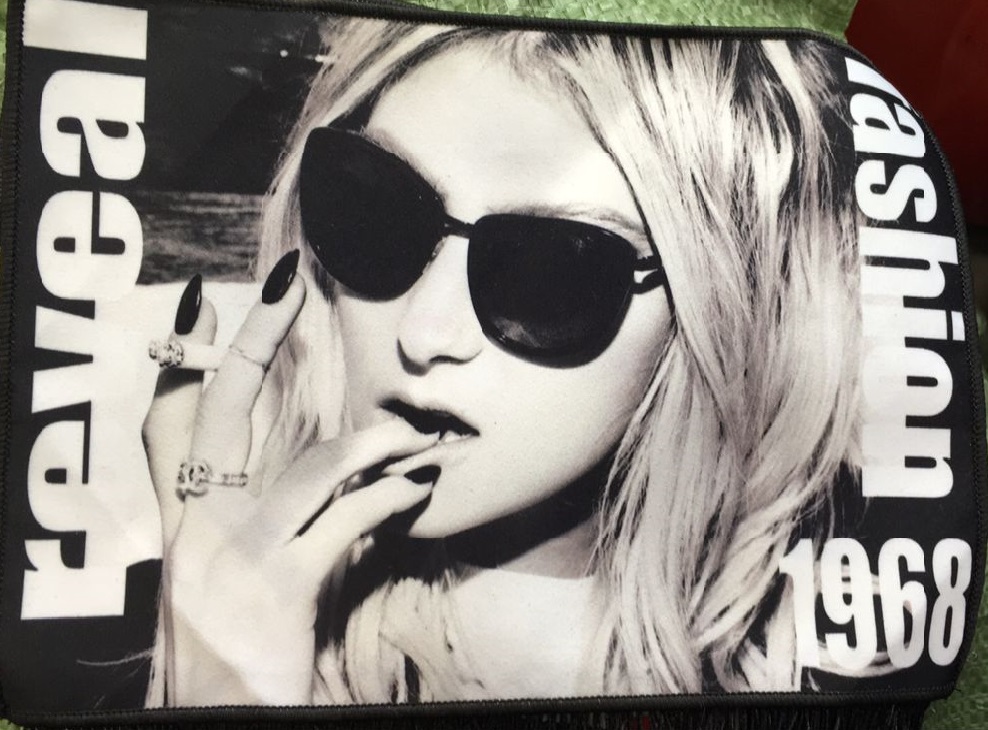 Аппликация пришивная Reveal Очки, 16*23см черно-белая, шт. Аппликации Пришивные Постер