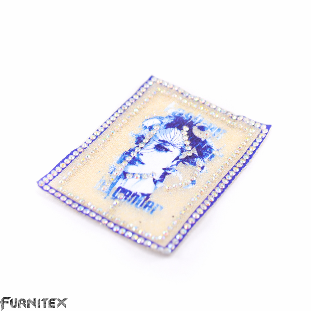 Аппликация клеевая стразы, стеклянная крошка Fashion Синее фото 6*8см прозрачный бисер, хамелеон камни, синий кант, шт. Аппликации клеевые Стразы комб.