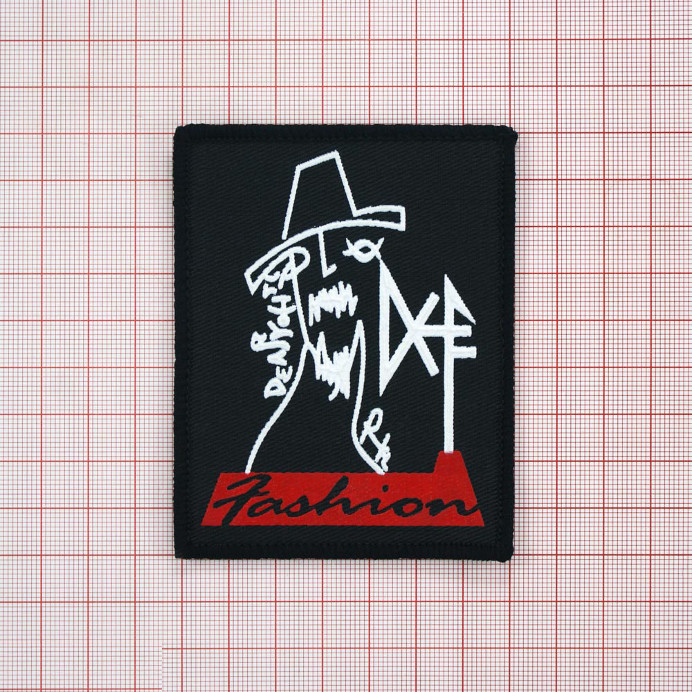 Нашивка тканевая Fashion 9,5*7см белый, черный, красный, шт. Нашивка Вышивка, Ткань