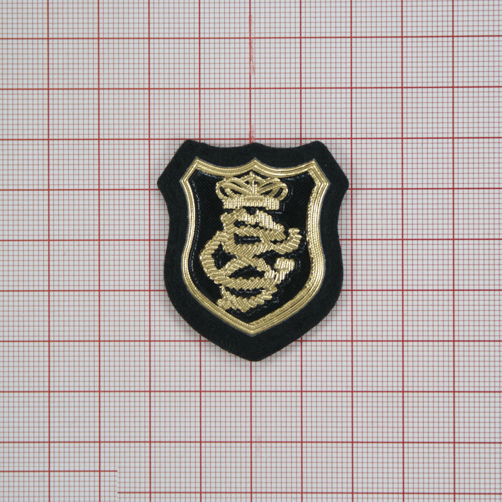 Лейба тканевая Корона и канат на щите 4*4,2см черный, золотой, шт. Лейба Ткань