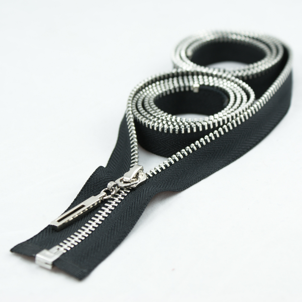 Змейка металлическая  №3 60см O/Е NIKEL, черная ткань, односторонняя, шт. Змейка Металл