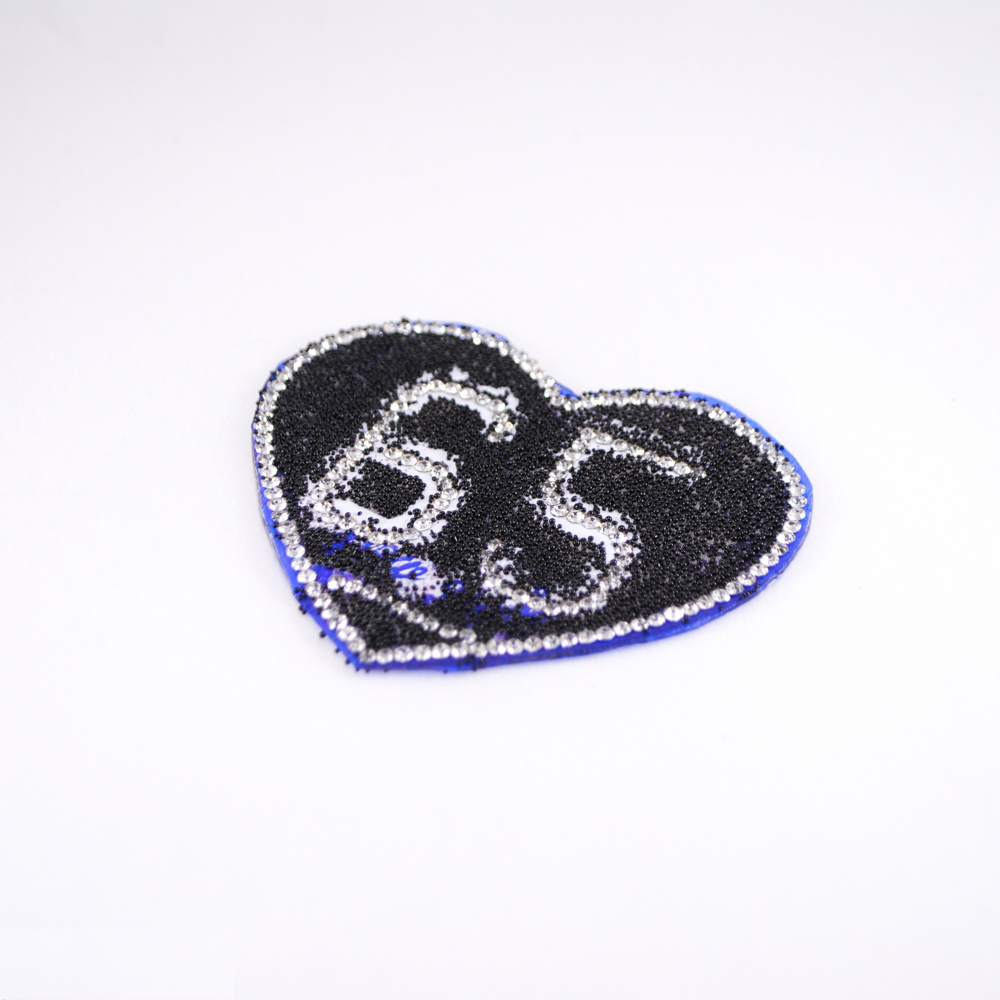 Аппликация клеевая стразы Сердце 65 8*6,5см черно-белый, мелкие бусины, белые камни, шт. Аппликации клеевые Стразы комб.
