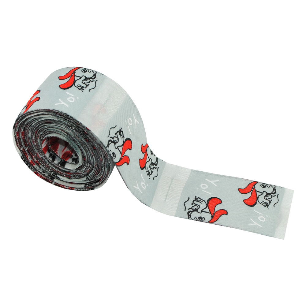 Этикетка тканевая вышитая шт. Yo!, 5,5*2,9см  серый /флаж. зерк., шт. Вышивка / этикетка тканевая