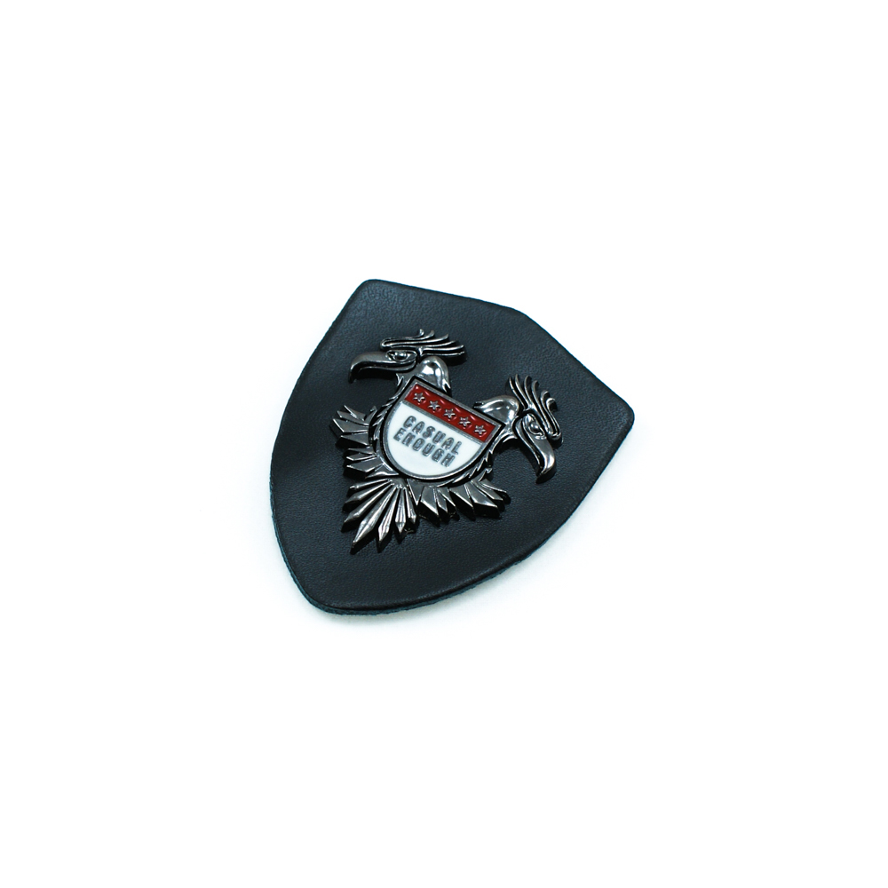 Лейба п/у, металл Casual enough, 57*46мм, герб с орлами, черная, никель, красная, белая эмаль. Лейба Кожзам