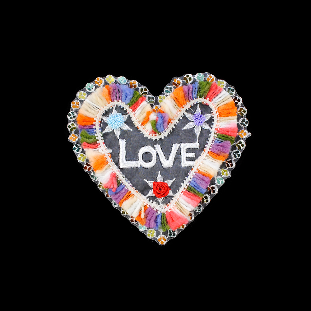 Аппликация кружевная пришивная Сердце Love, 14*15см, голубой, красный, зеленый, желтый, белый, черный, шт. Аппликации Пришивные Кружевные Вязаные