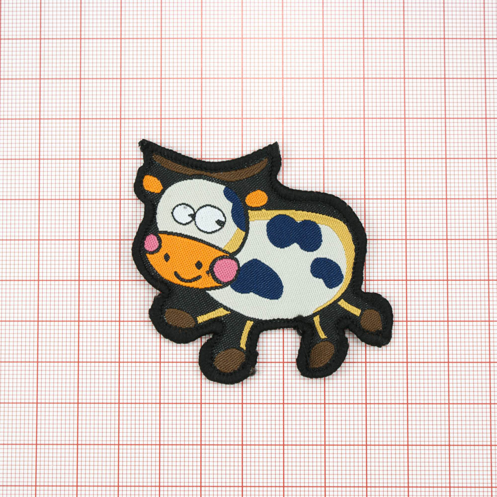 Нашивка тканевая Веселая корова 60х55мм с оверлоком /atkisatin/, шт. Нашивка Детская