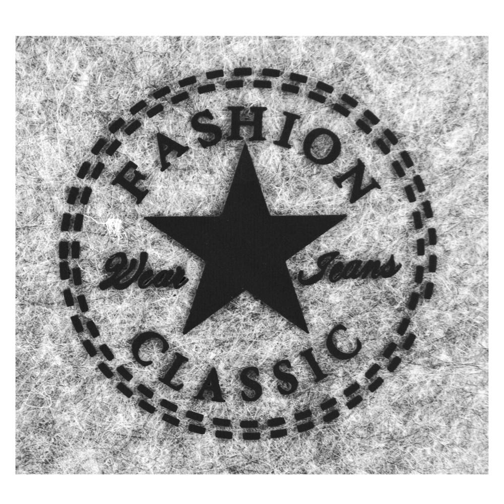 Термоаппликация резиновая Fashion Classic Звезда круглая белая, черный лого 40мм, шт. Термоаппликации Резиновые Клеенка