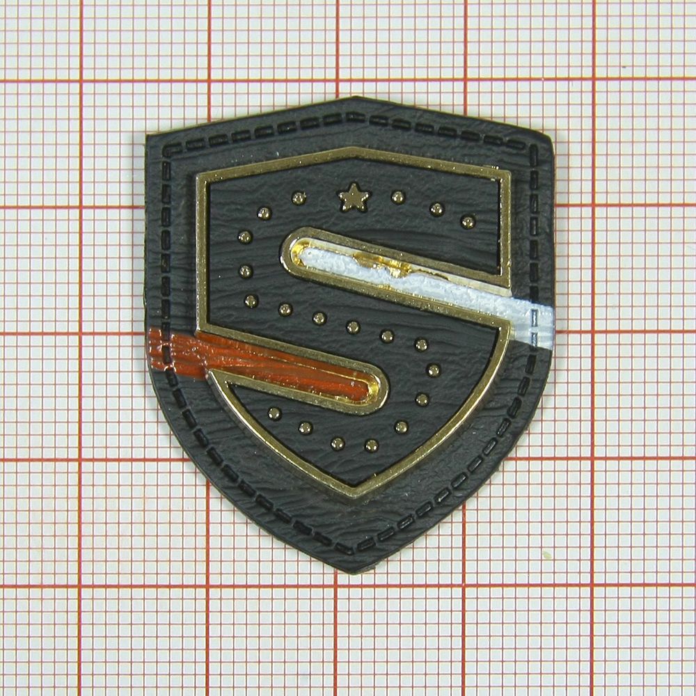 Лейба кожзам S Щит 33*32мм черный, GOLD. Лейба Кожзам