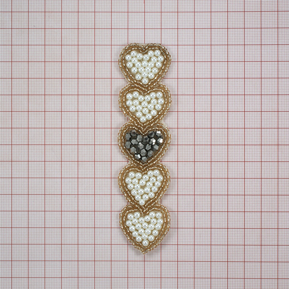 Аппликация декор Стрела 30*125мм, 5 сердец белый  жемчуг, бежевый бисер. Аппликация Декор