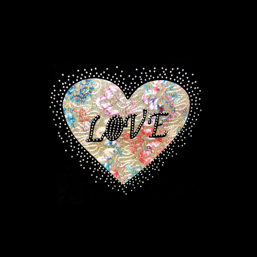 Термоаппликация тканевая принт Сердце Love со стразами, 16*15см, белый, бежевый, голубой, розовый, шт. Аппликации клеевые Тканевые