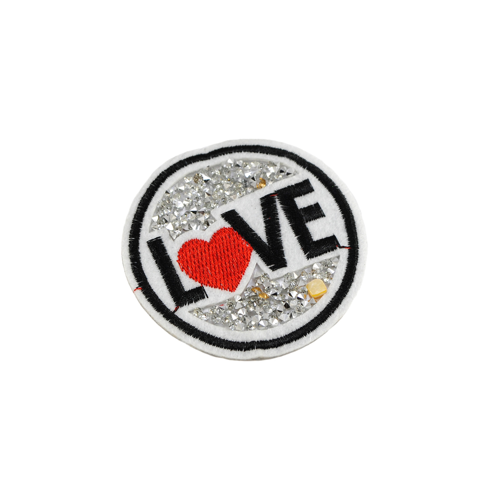 Аппликация клеевая стразы LOVE с сердцем 7*7см черный, белый, красный, камни белые, зеленый, красный, фиолетовый, шт. Аппликации клеевые Стразы комб.