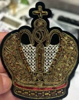 Шеврон пришивной Корона, черный, белый, золото, красный, шт. Нашивка Ткань