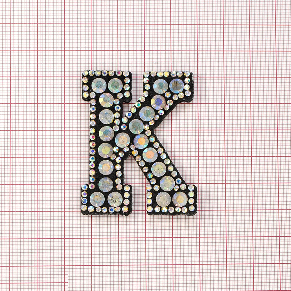 Аппликация клеевая стразы К 5,5*4,3см, черный, камни белый хамелеон, шт. Аппликации клеевые Стразы комб.
