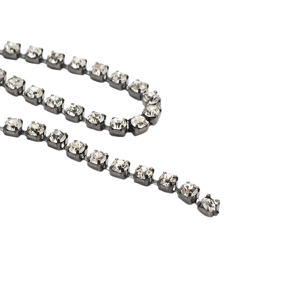 Тесьма стразы SS8, никель блек, белые камни, ярд. Тесьма из страз