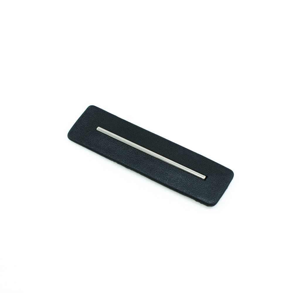 Лейба п/у и металл Линия 2*6,6см черный, black nikel. Лейба Кожзам