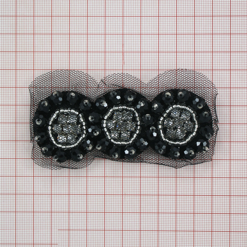 Аппликация декор черн. флиз. три круга Ромашки под сеткой. Аппликация Декор