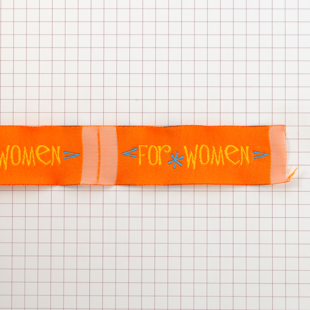 Этикетка тканевая вышитая For women, 7,7*2,5см /оранж/. Вышивка / этикетка тканевая