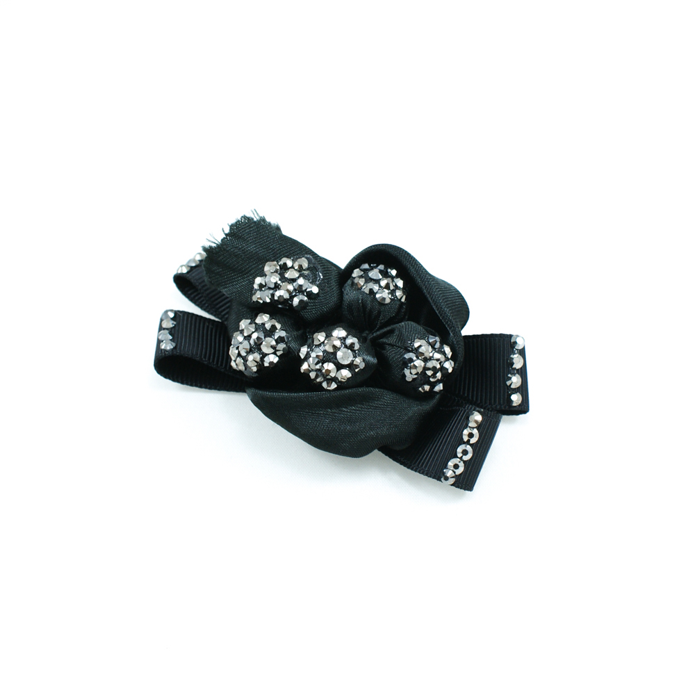 Аппликация декор  черый бант 4 ленты, 5 клубков. Аппликация Декор