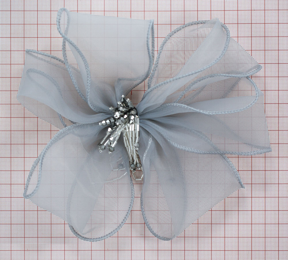 Аппликация декор Бант шифоновый 5 серый 19*18см. Аппликации Пришивные Цветы Банты